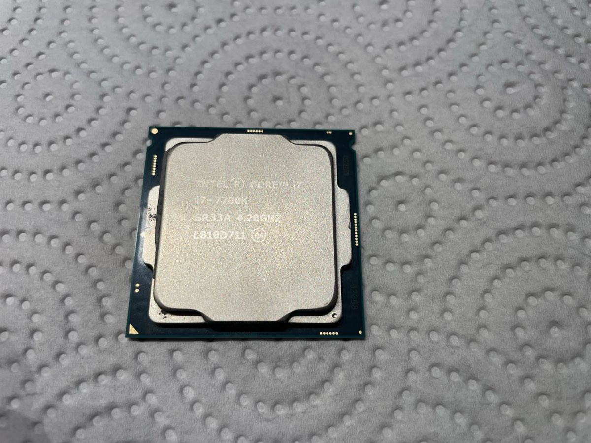 Intel Componenti elettronici: Intel I-7-7700K Prozessor  – Usato da Bettwil venduto da mar_79gy
