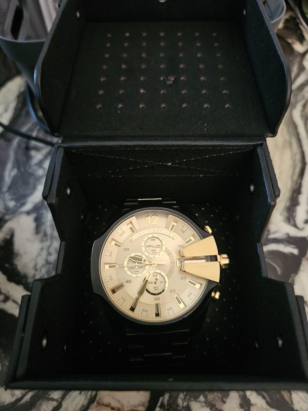 Diesel Uhren: DIESEL Mega Chief Chronographe Ref : DZ 4485 – Gebraucht aus St-Maurice von eros2001