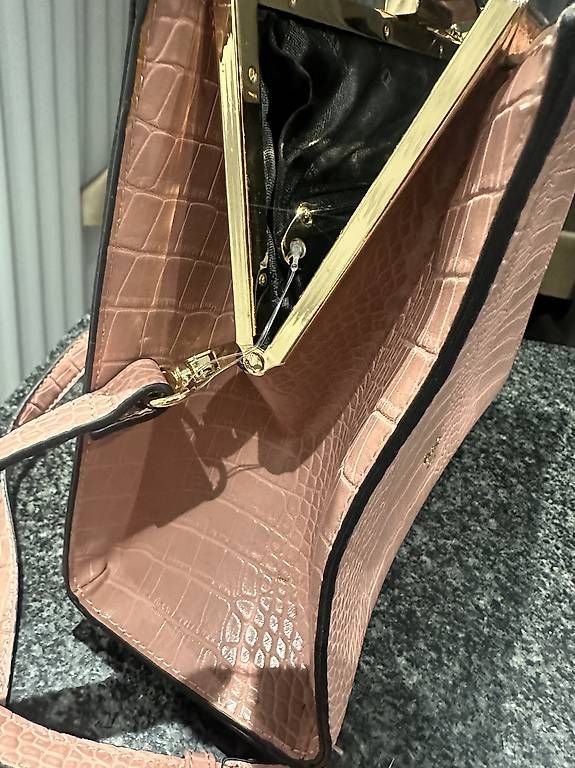 Dune London Borse da donna: Dune Damen Tasche – Usato da Lengnau BE venduto da dal_r2jl 2