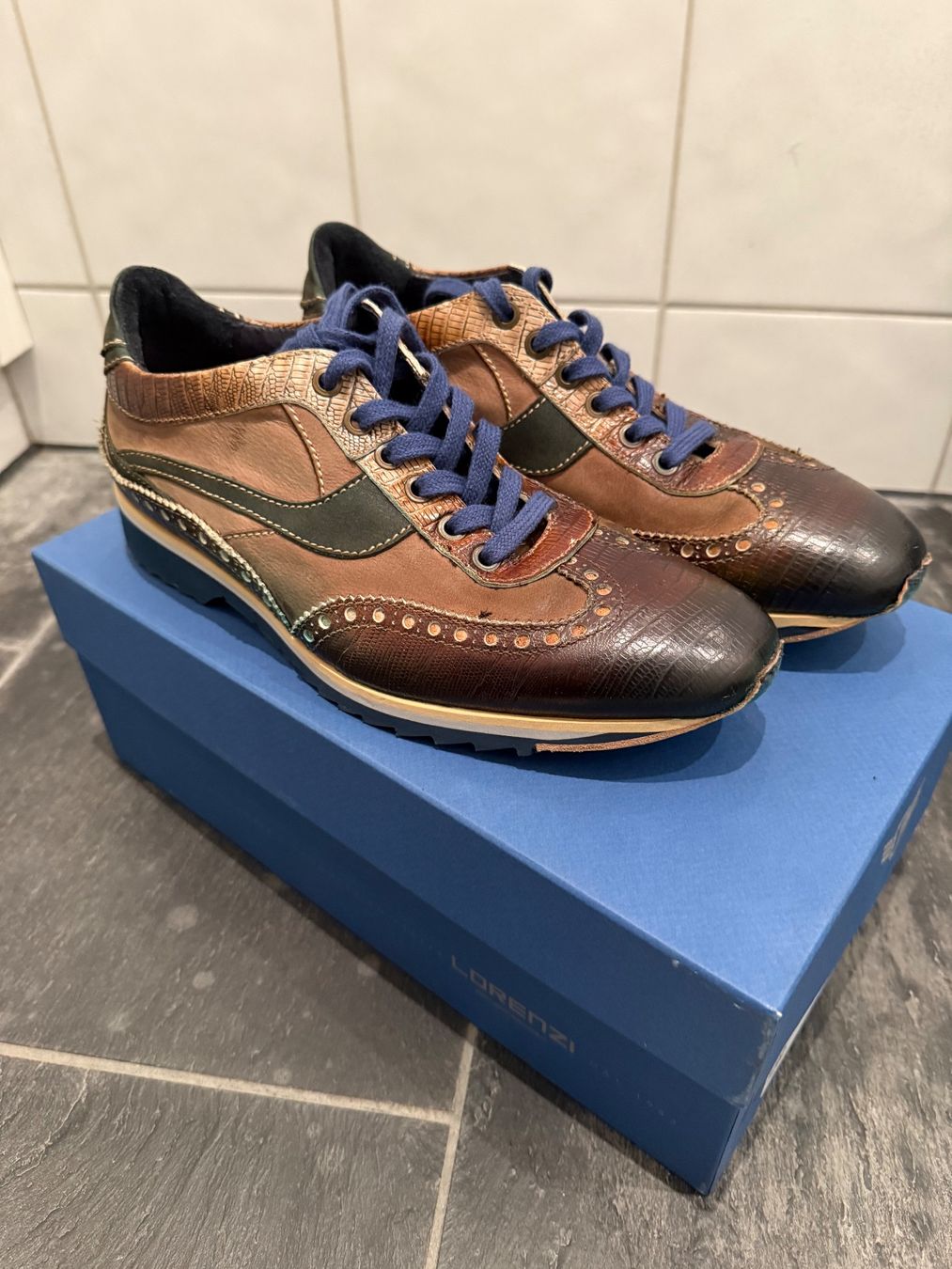 Scarpe da uomo: Lorenzi Sneaker Tejus farbig Gr. 40.5 – Usato da Chur venduto da spicebone 1