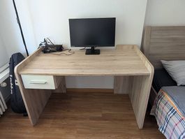 Büroschreibtisch (Office Desk)