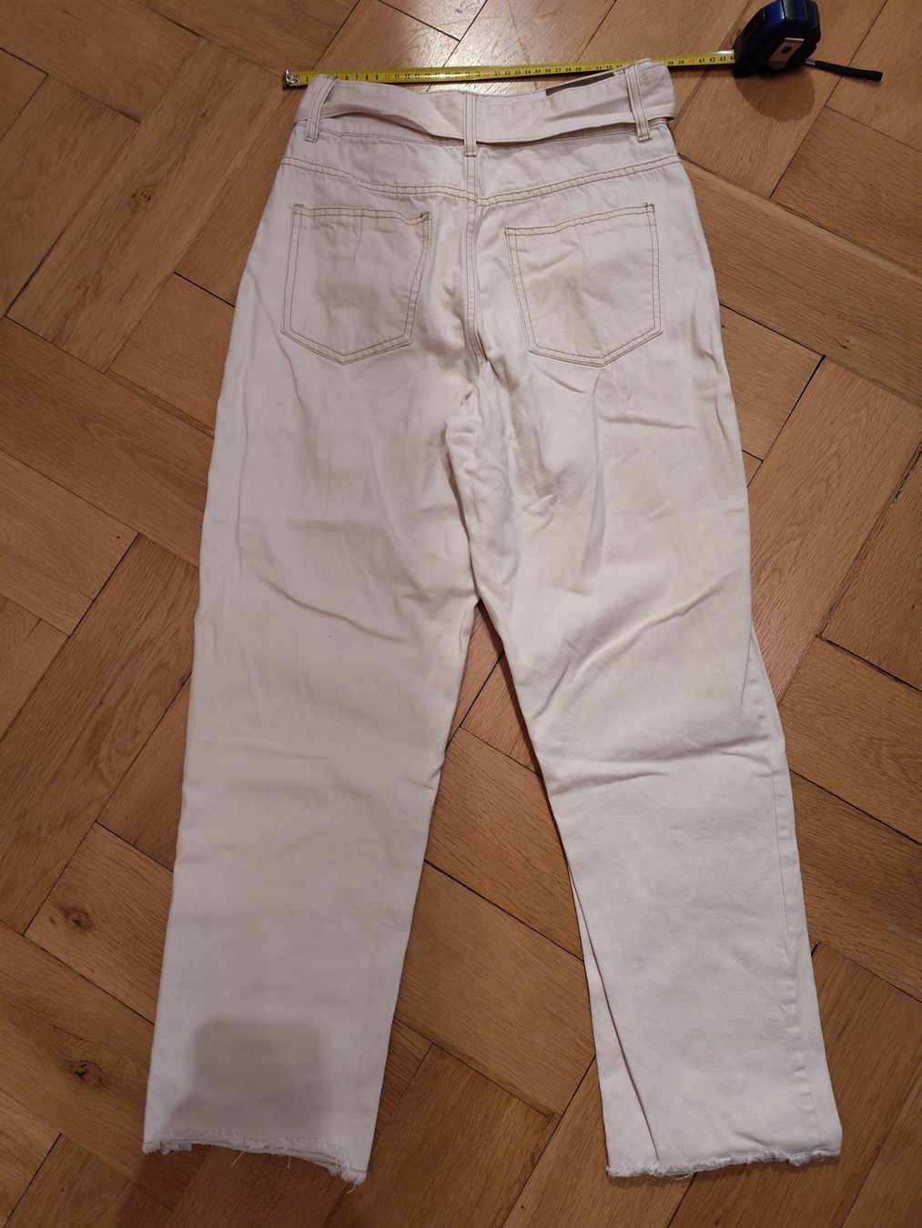 Stradivarius Pantaloni: Hose – Usato da Bern venduto da Linii 1