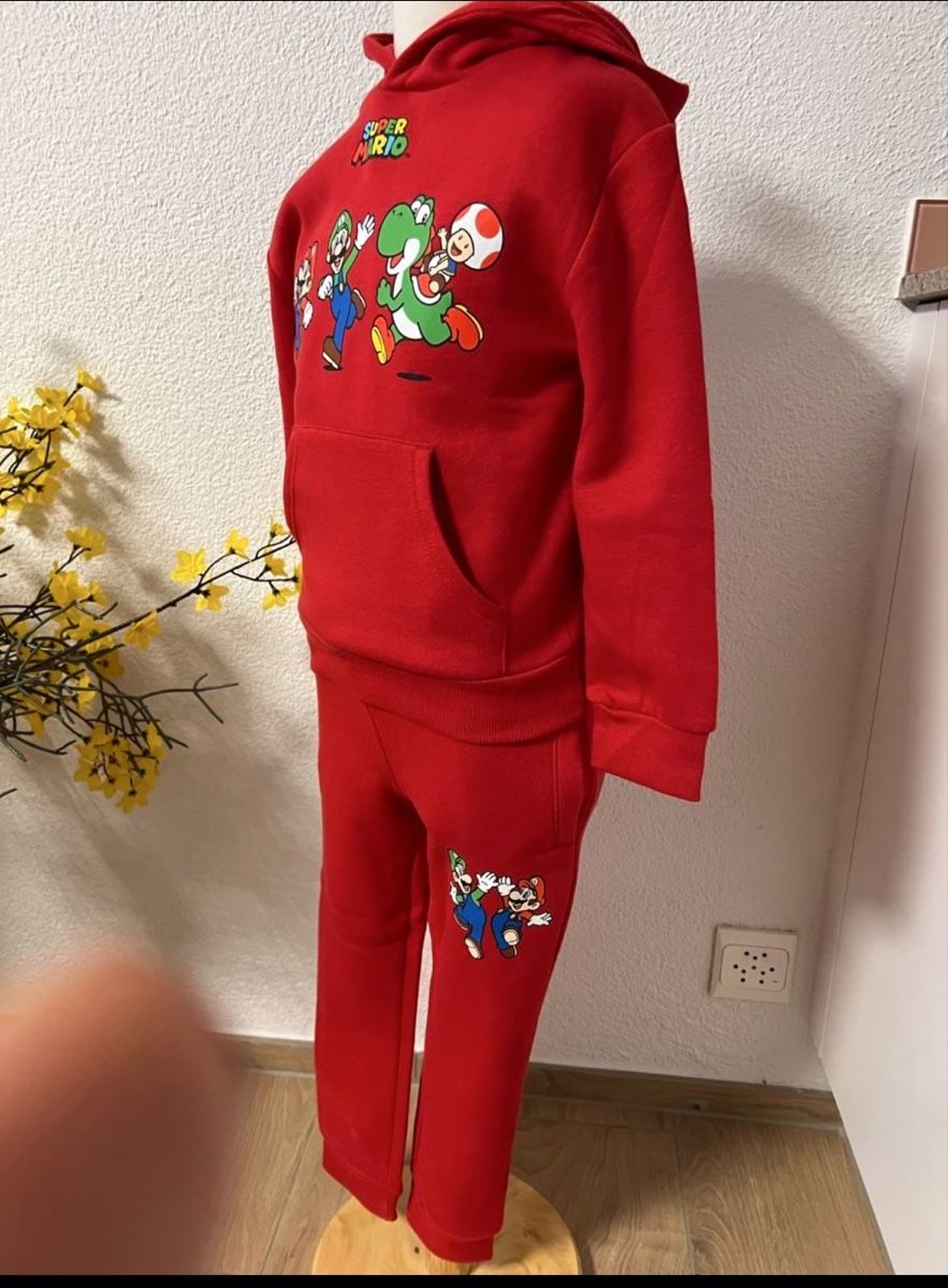 Completi: Super Mario Jogginganzug, rot, Gr. 110 Neu – Nuovo (secondo la descrizione) da Luzern venduto da suhamadlun 3