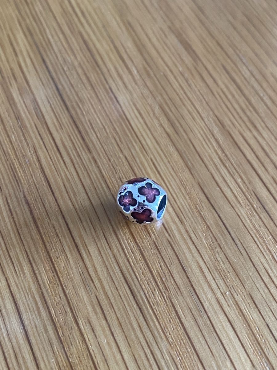 Pandora Ciondoli: Pandora Charm mit Schmetterlingen – Usato da Hünenberg venduto da a.u.849
