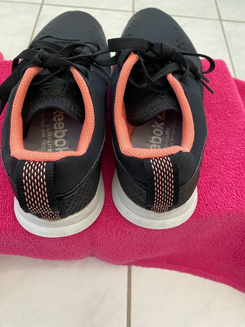 Reebok Scarpe da donna: Damen Schuhe gr.38 Reebok – Usato da Pfungen venduto da Sheki56 2