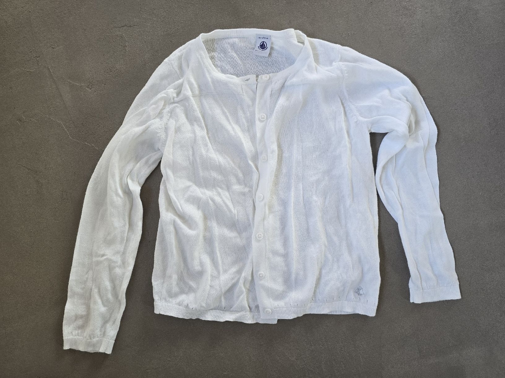 Petit Bateau Giacche & Cappotti: Petit Bateau Strickjacke, Gr. 128, weiss – Usato da Büron venduto da Liv7