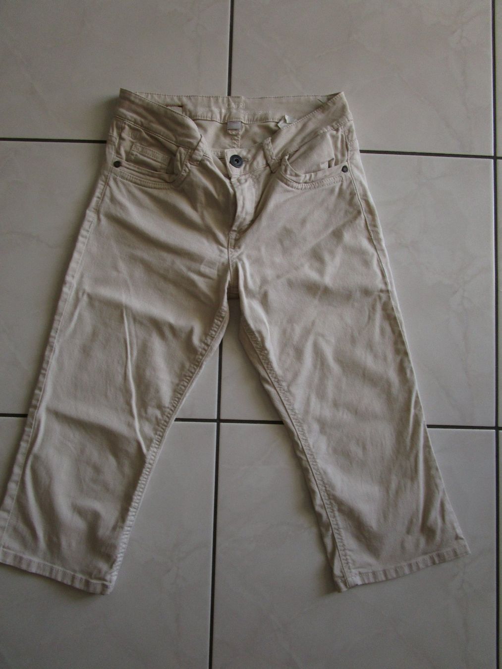 S.Oliver Pantaloni: Caprihose S. Oliver Gr. 34, creme – Usato da Volketswil venduto da Megaissimo