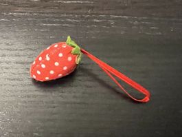 Kleine Stoff Erdbeere für Frühlingsdeko