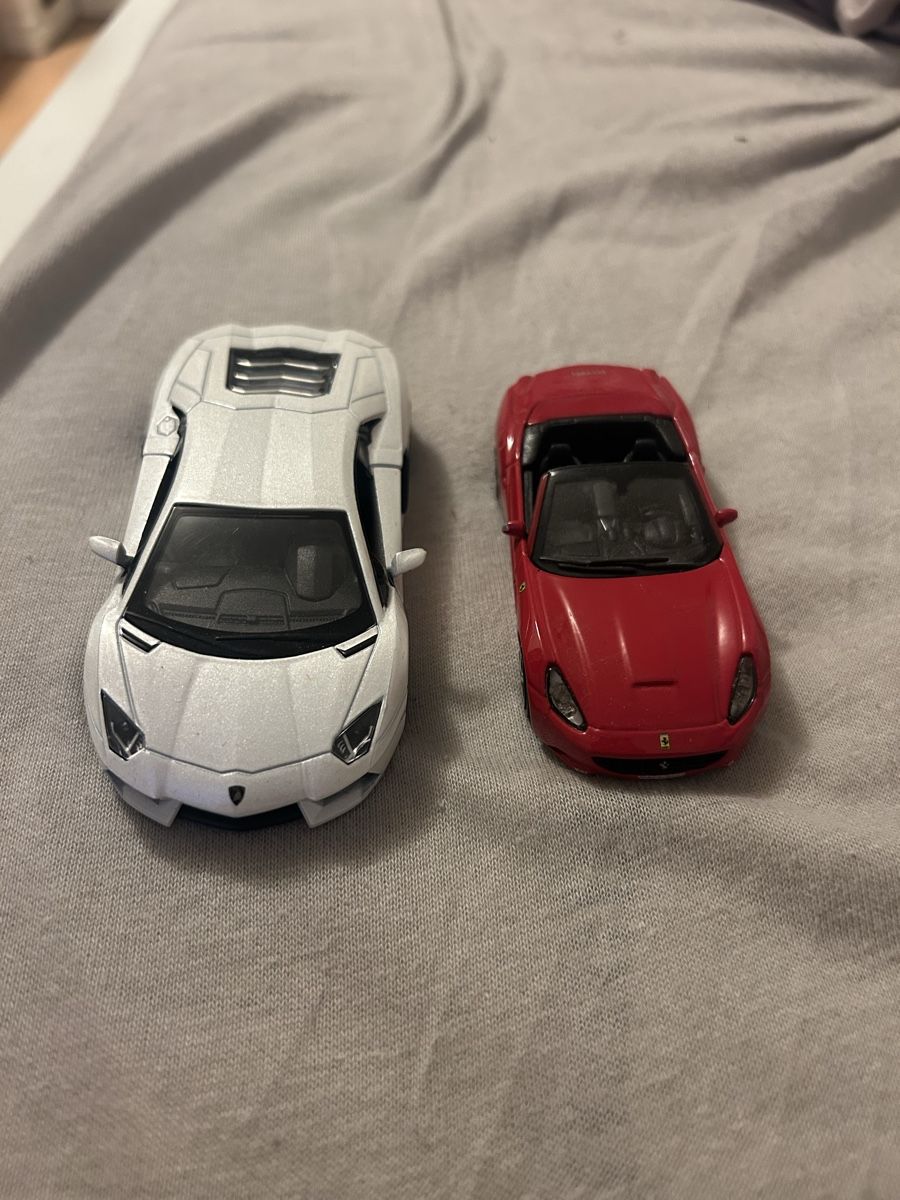 Modellini d'auto: 2 Modellautos: Lamborghini & Ferrari – Usato da Möhlin venduto da lea_7wz7
