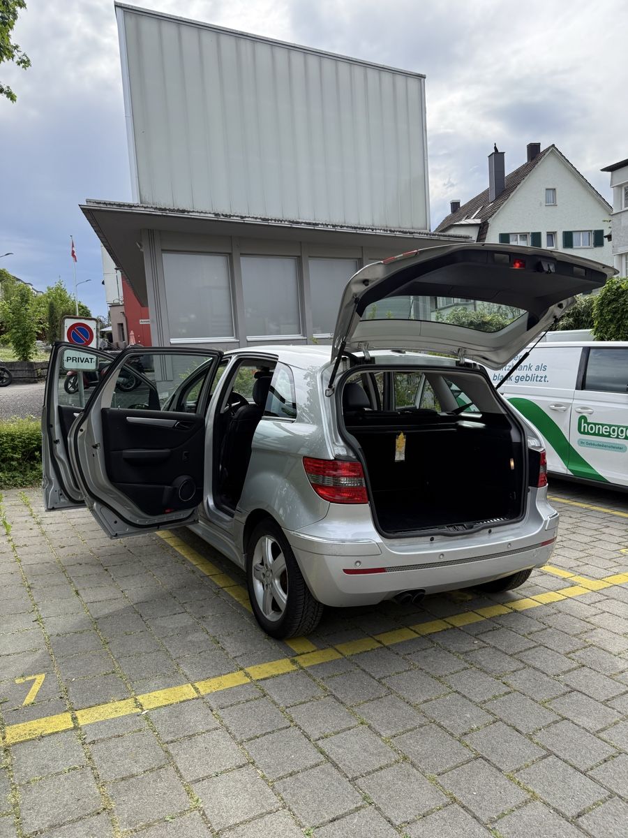 Mercedes-Benz Automobili: Mercedes B-Klasse Silber – Difettoso da Zürich venduto da chi_xhq5 1