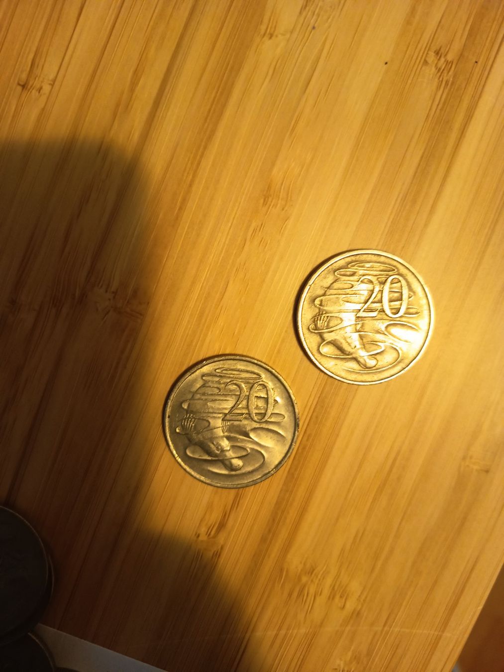 Tutti le monete: 20 cent Australien  2 münzen  grip19 – Usato da Wattwil venduto da LuckyLegoandCoins