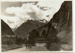LAUTERBRUNNEN Halt! Trümmelbach-Fälle
