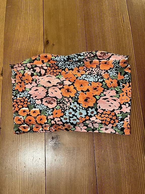 Camicette, T-shirt & Top: Tube Top mit Blumenmuster – Usato da bern venduto da celio777 1