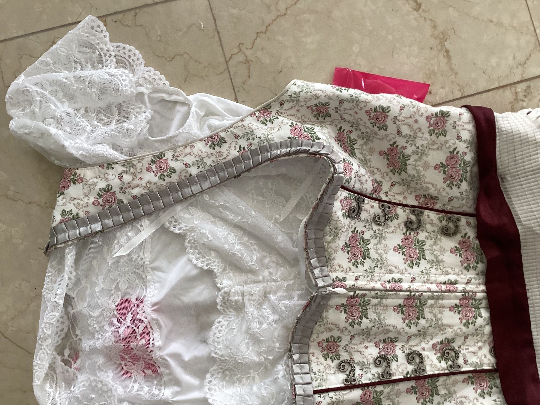 Krüger Vestiti: Krüger Dirndl Nina von C Bluse – Nuovo (secondo la descrizione) da Flüelen venduto da ne08 1