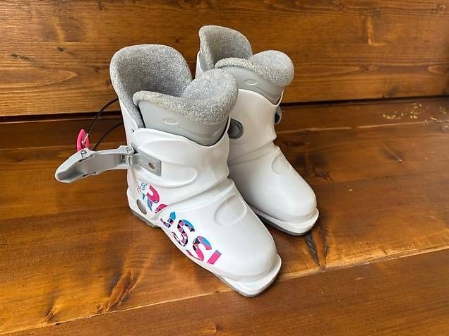 Schuhe für Mädchen: Kinder Skischuhe von Rossignol – Gebraucht aus Triesenberg von AngGas