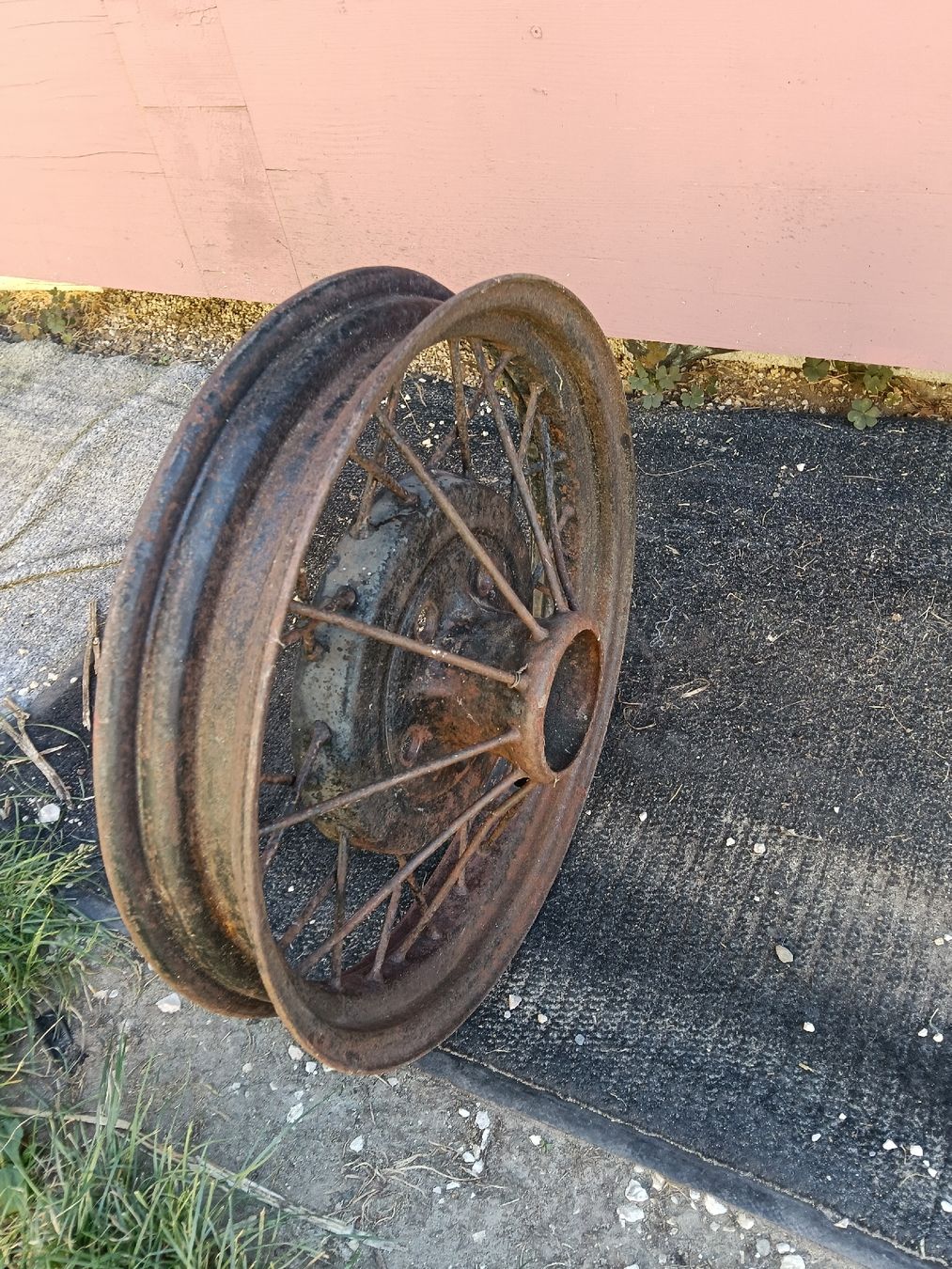 Cerchioni: Roue de voiture vintage  – Usato da Cheiry venduto da arm61 2
