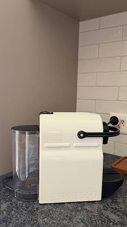 Kaffeemaschinen & Espressomaschinen: Nespresso Krups Kaffeemaschine  – Gebraucht aus Dielsdorf von l.ens 4