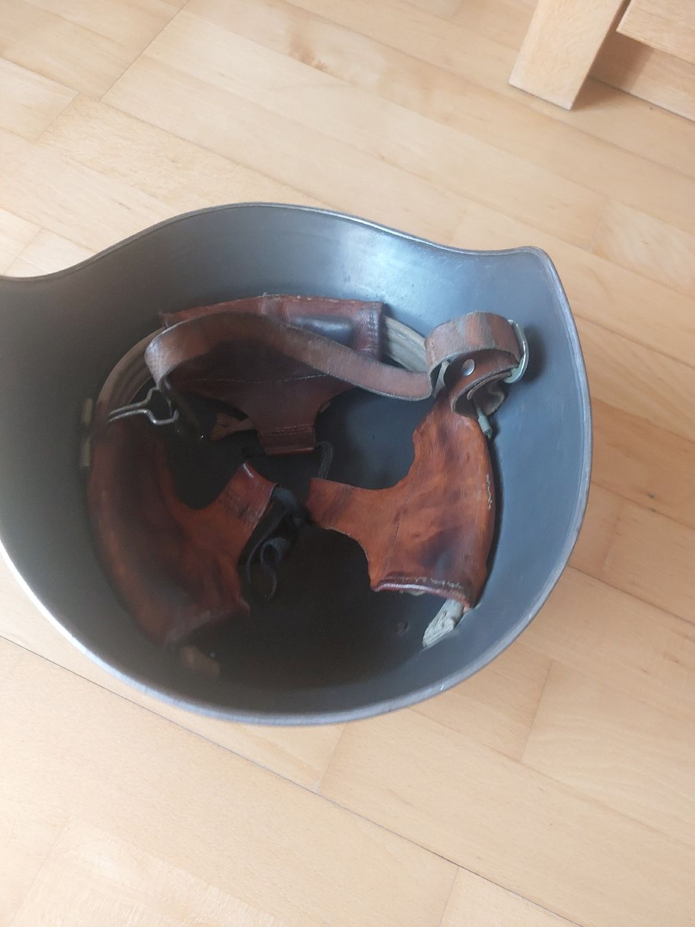 Schweizer Armee Abbigliamento & accessori d'epoca: Alter Millitärhelm – Usato da Landquart venduto da Cedes 1