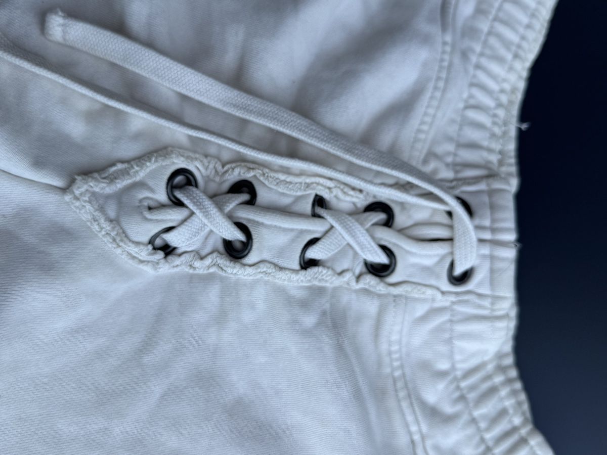Pantalons: Kurze weisse Hose – D'occasion à Rudolfstetten par krach 1