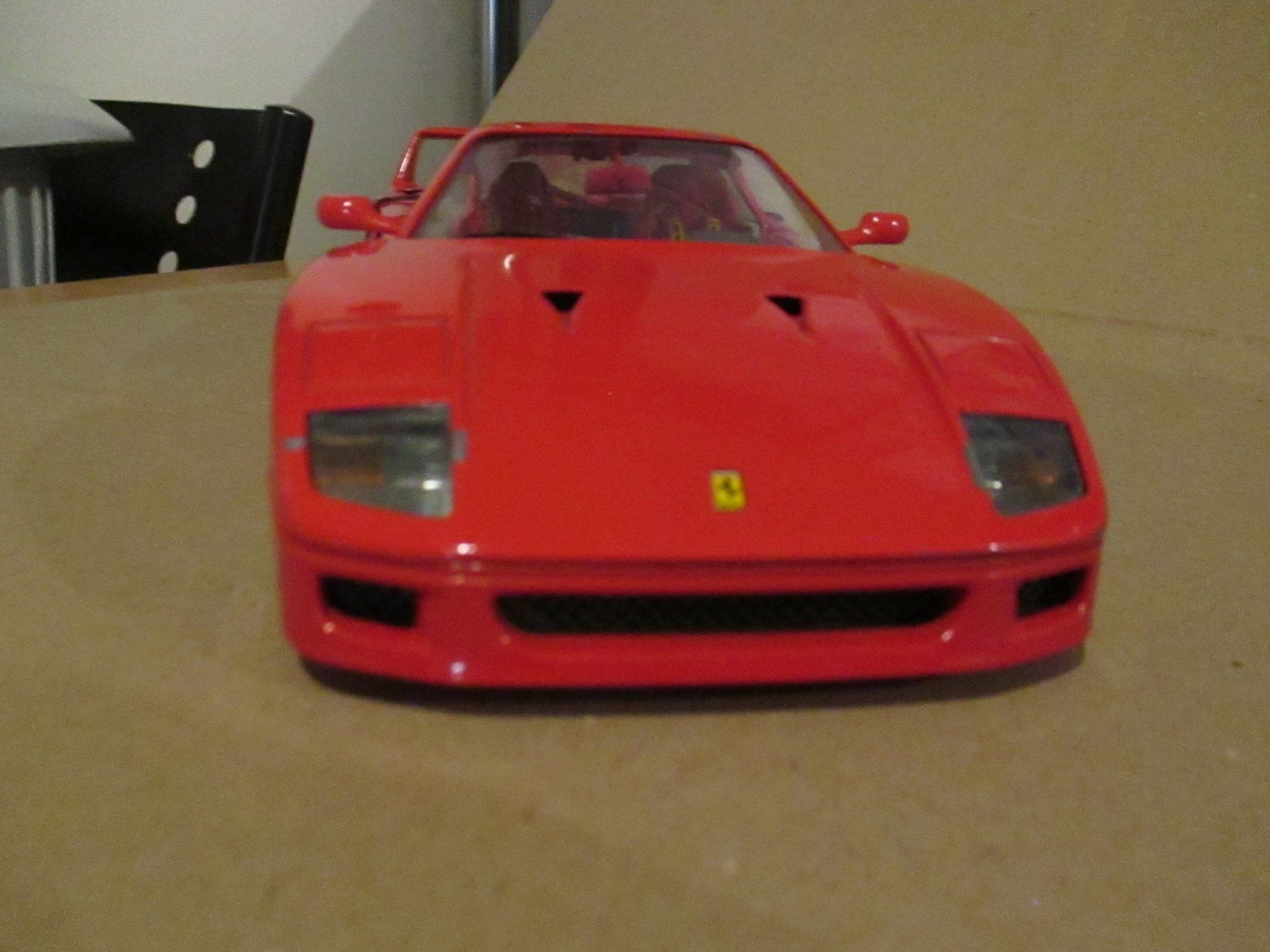 Bburago Modellini d'auto: Ferrari F40 Bburago 1/18 – Usato da Felsberg venduto da sanwill 1