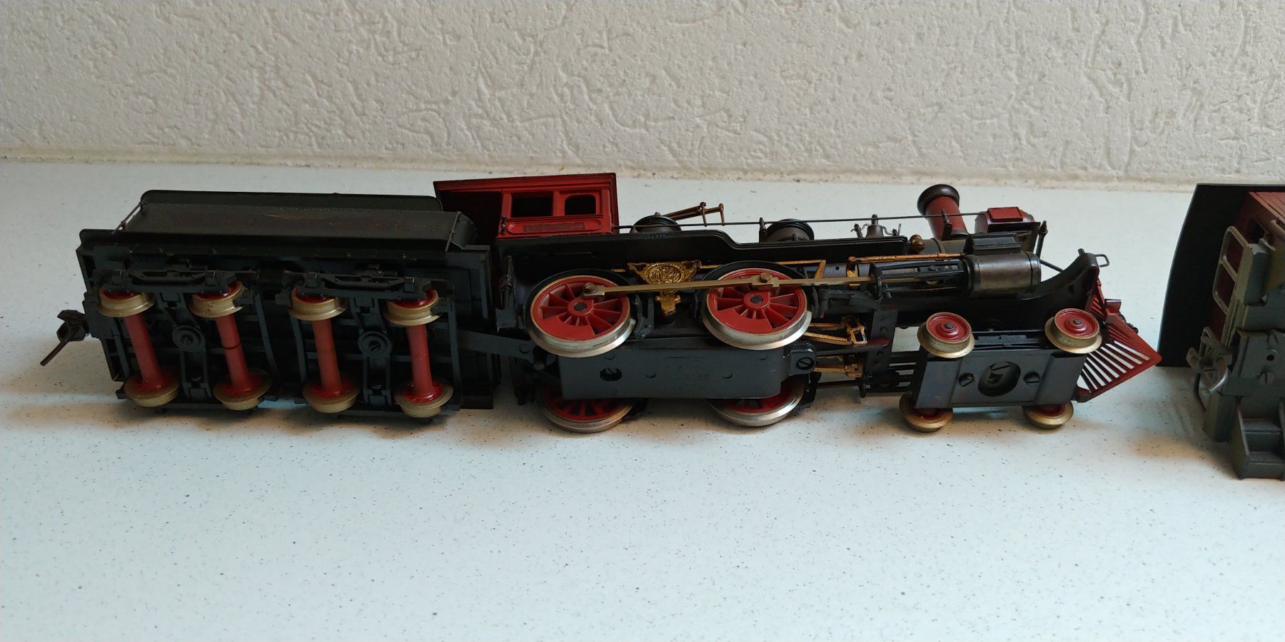 Rivarossi Modelleisenbahnen: Rivarossi Dampflok mit Wagen 0 – Gebraucht aus Waltenschwil von Ardnas007 4