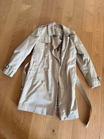 Klassischer BURBERRY Trenchcoat, Grösse M, 44