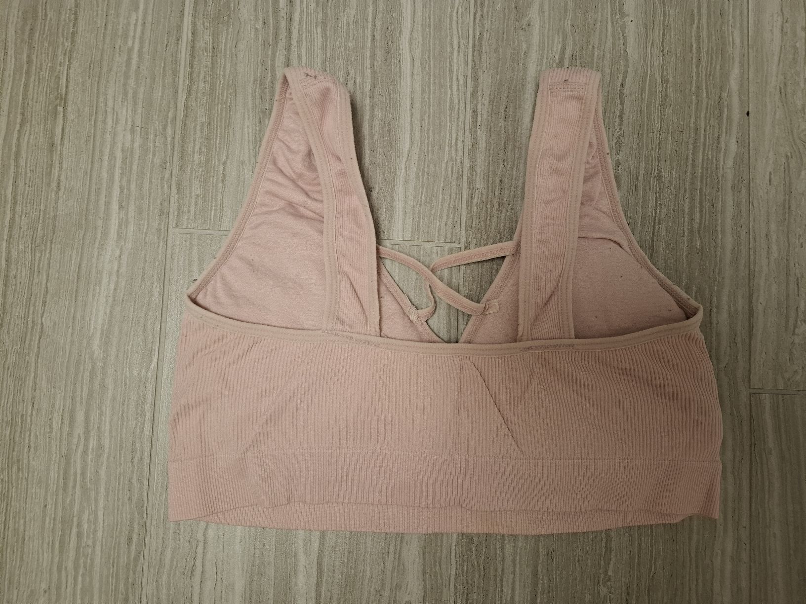 Top: brassière rose taille M – Usato da Ecublens FR venduto da ame_y8tq 1