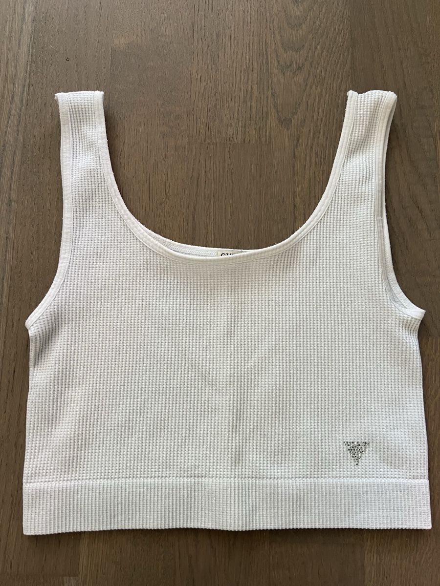 Guess Tops: Guess Top – Gebraucht aus Kriens von Krienserin_T