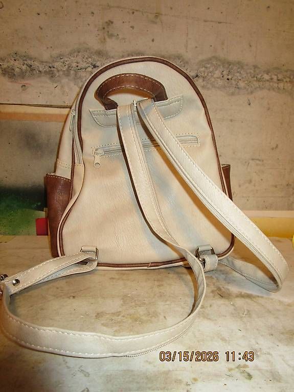 Sacs à dos: sac a dos féminin en cuire – D'occasion à Clarens par krampou 1
