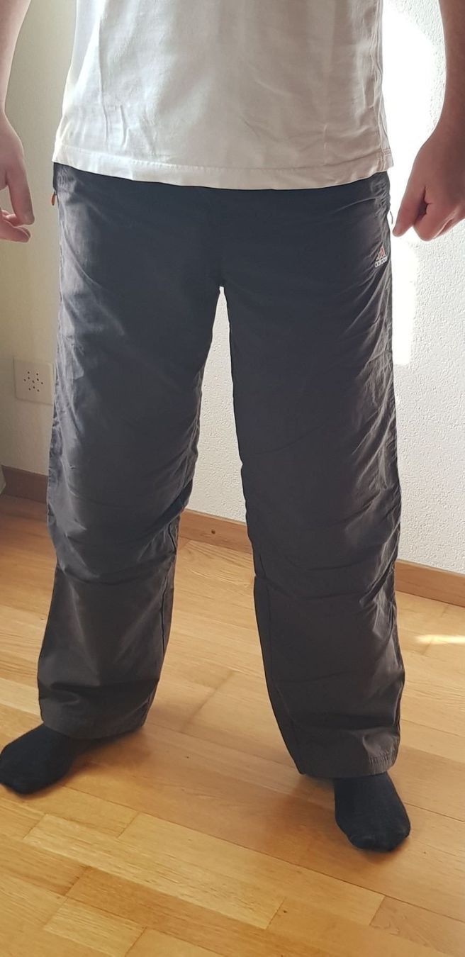 Leggings: Adidas Sporthosen Gr 40 – Usato da Morens FR venduto da Kiscica