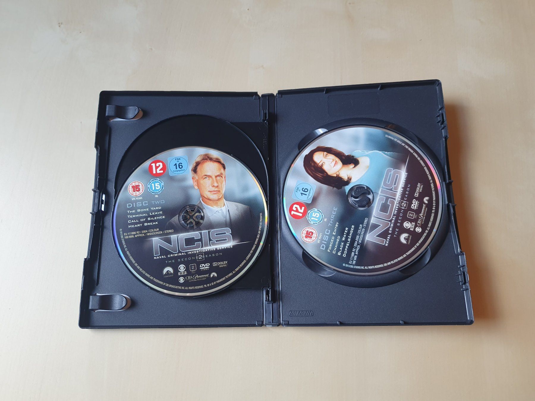 Tutti i DVDs: NCIS Season 2.1 – Usato da Stansstad venduto da collectorsshop 2