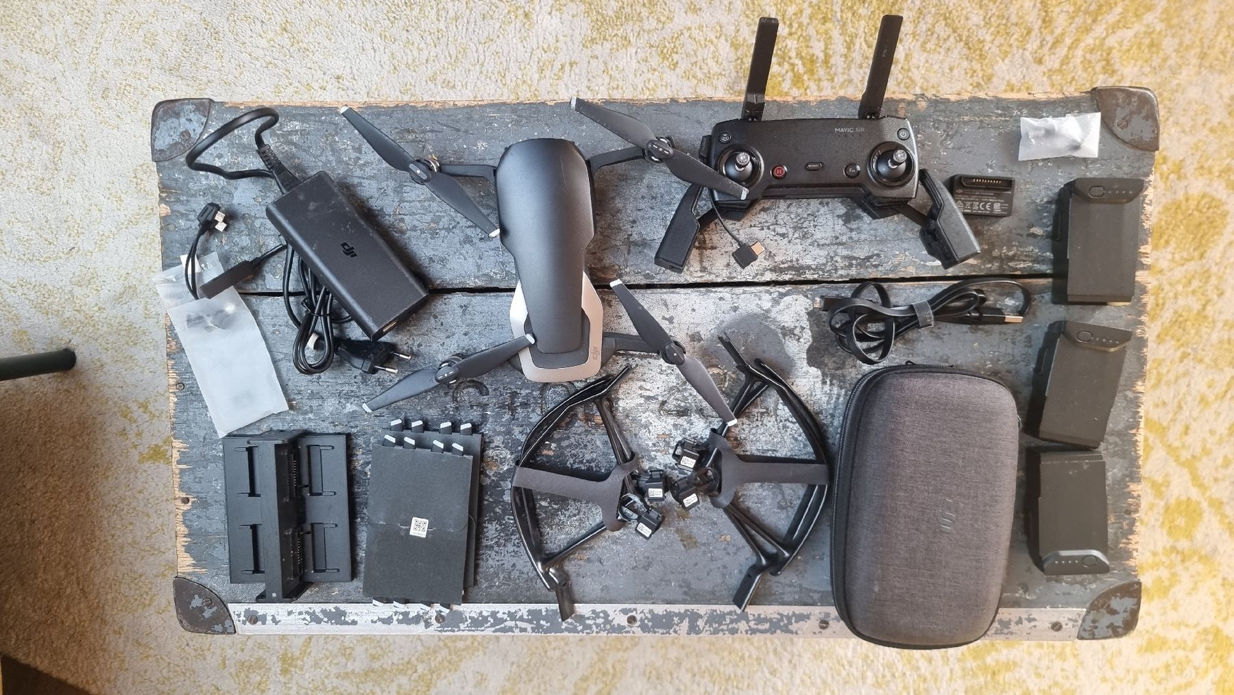 DJI Modellismo RC: DJI Mavic Air Fly More Bundle Onyx Black – Usato da Tägerwilen venduto da jalunis