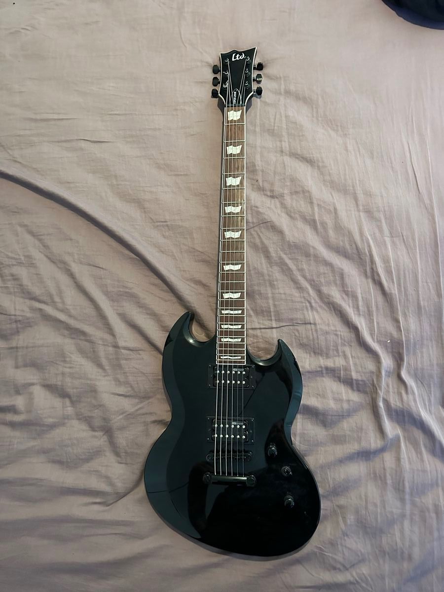 Esp Musikinstrumente: ESP LTD Viper 201B Baritone Guitar – Gebraucht aus Dulliken von lumen_sonoro666