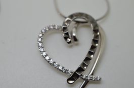 Collier avec pendentif coeur argent 925 avec cz 7.7 gr
