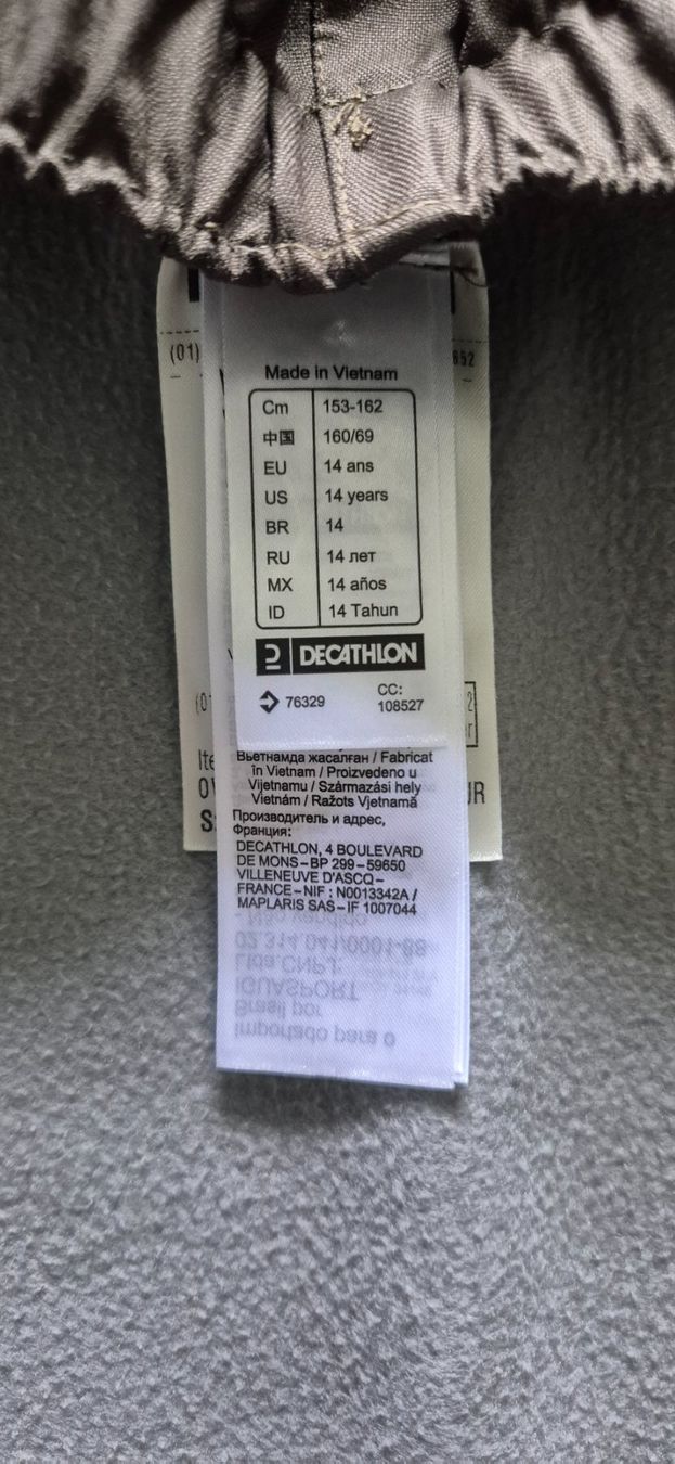 Decathlon Hosen: Regen- Überziehose grün ca 152+ – Neu (gemäss Beschreibung) aus Emmenbrücke von Turmfalke 2