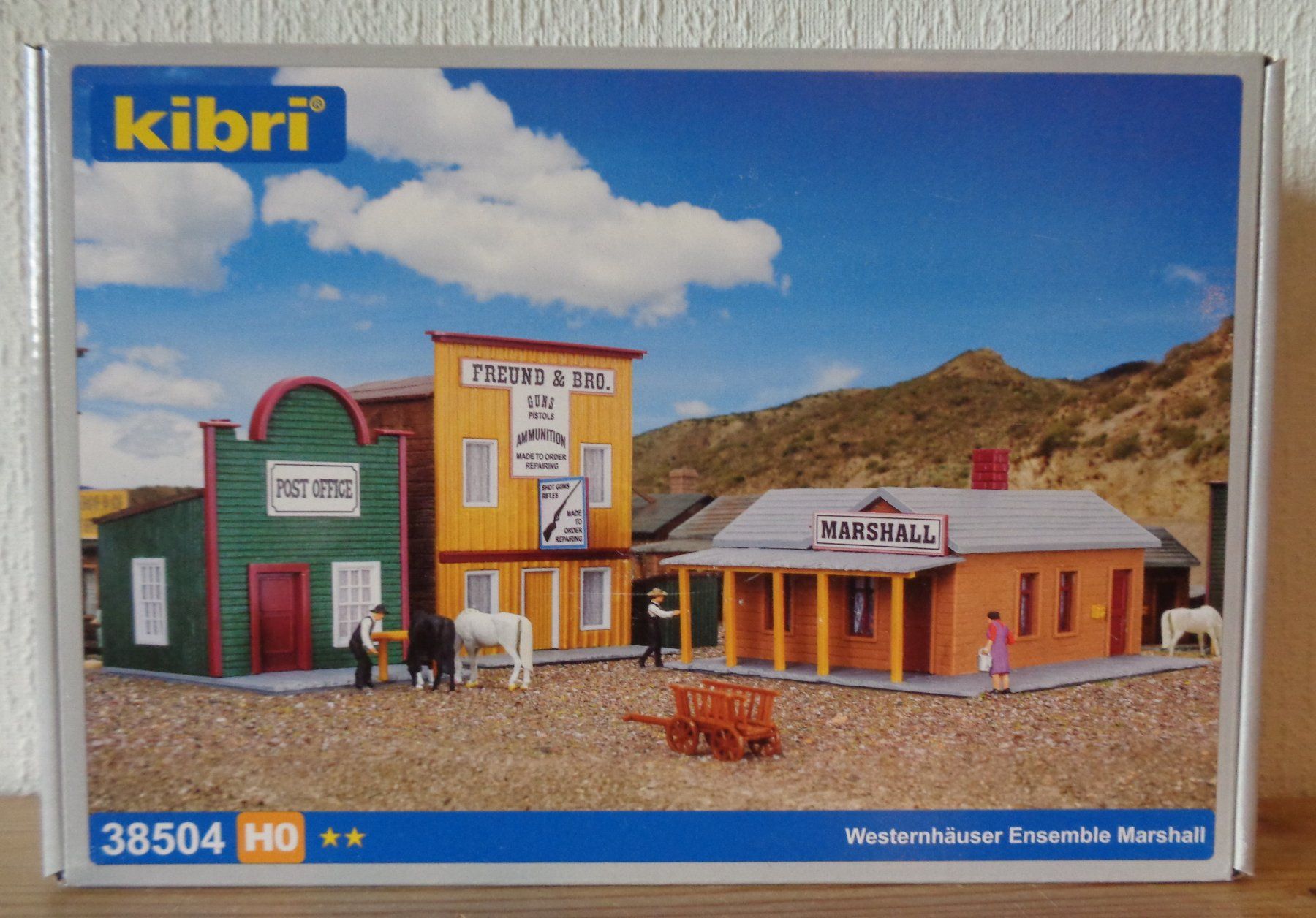 Kibri Modelleisenbahnen: Kibri 38504, Westernhäuser Ensemble Marshall, H0 – Neu und originalverpackt aus Arbon von lyres