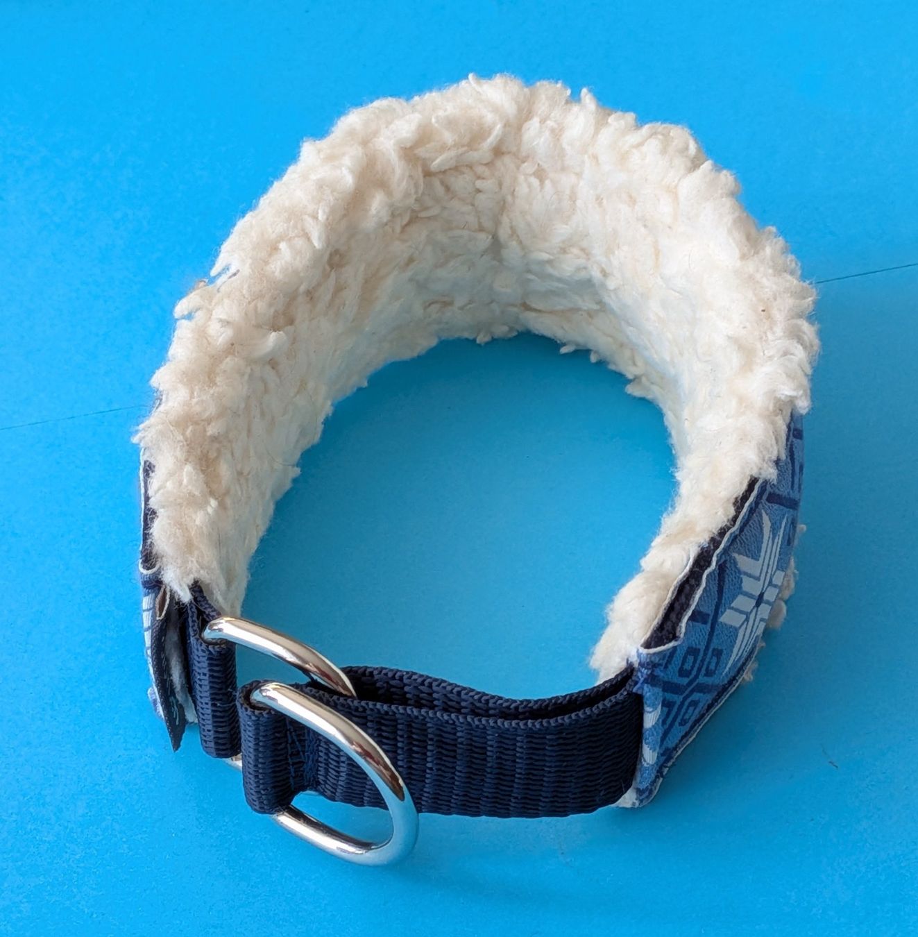 Guinzagli & Collari: Hundehalsband mit Wintermuster – Usato da Aesch BL venduto da Charles2018 3