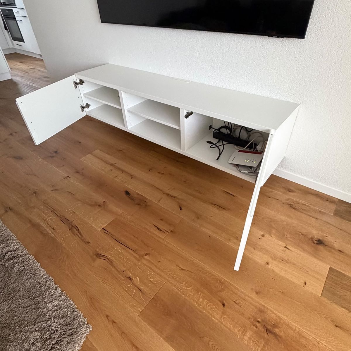Ikea Mobili TV: Ikea Lowboard / TV Möbel weiss – Usato da Hägendorf venduto da hafe-94 1