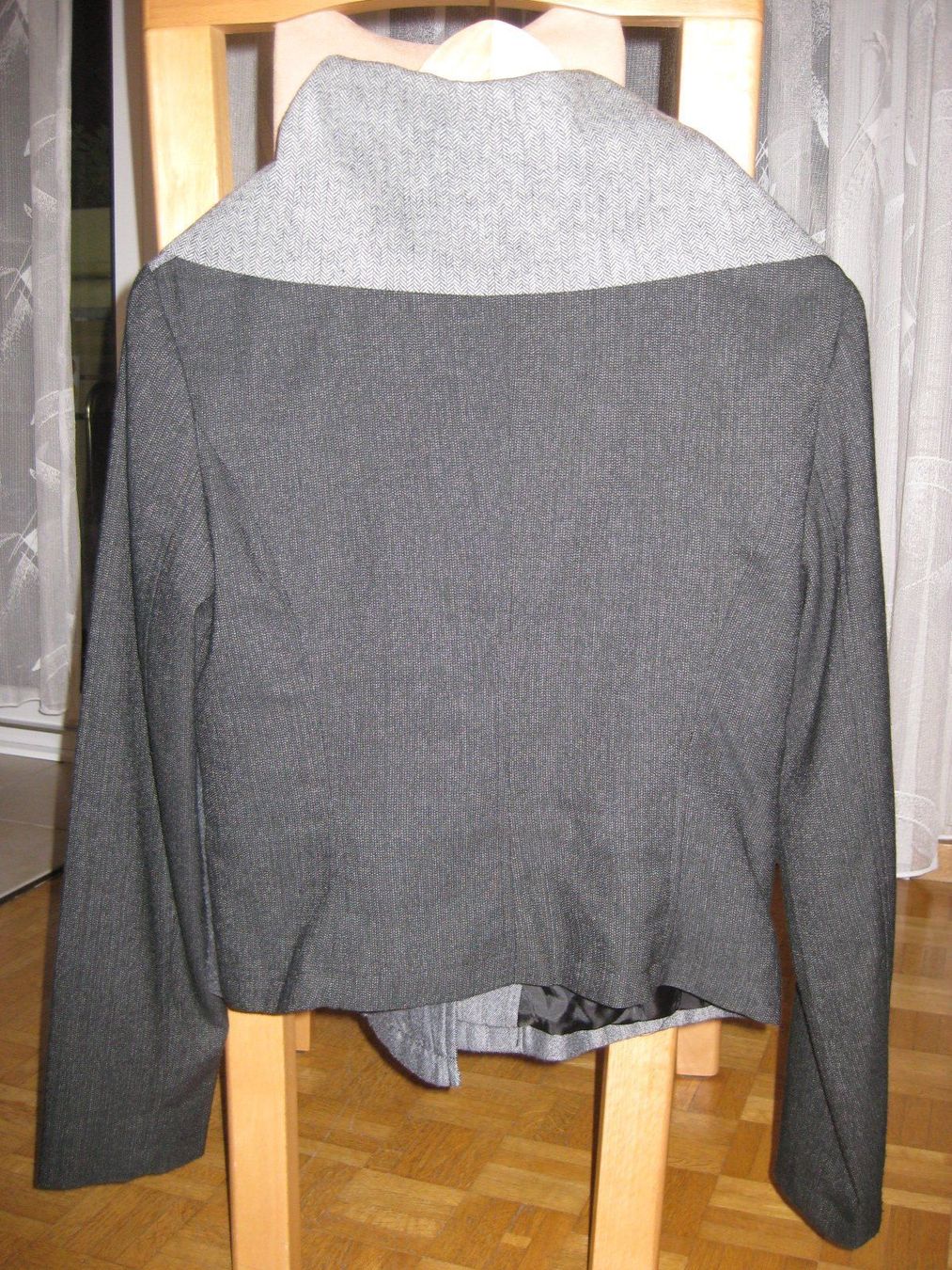 Giacche: Elégant blazer gris – Nuovo (secondo la descrizione) da Le Mont-sur-Lausanne venduto da olatiu 1