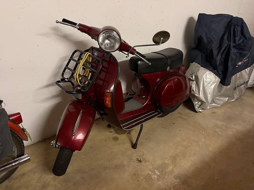 Vespa Scooter: Vespa PX 125 E – Usato da Zürich venduto da Ingrid54