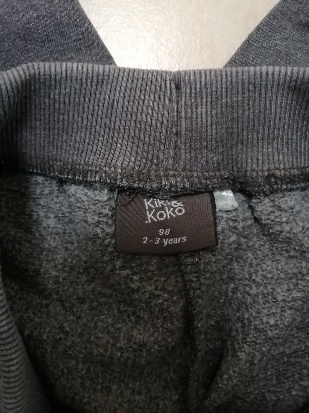 Pantaloni: Kind Jogginghose Gr. 98 – Usato da Henau venduto da AXAA 1