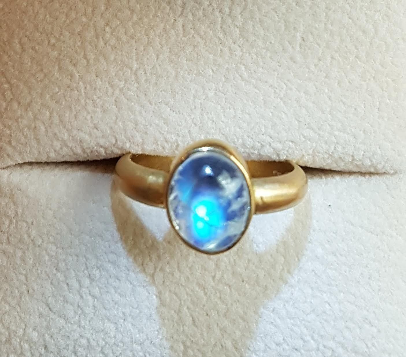 Ringe: 18K Goldring mit Regenbogen-Mondstein Blau – Neu und originalverpackt aus zuerich von Jewlsdesign 2