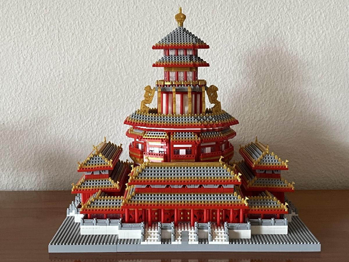 Baukästen: Bauset - Chinesischer Palast LZ8200 – Gebraucht aus Basel von Cmueggi