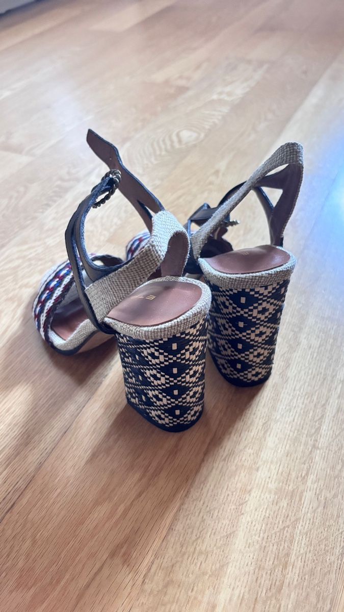 Etro Scarpe da donna: Etro Heels wie neu Gr. 36 – Usato da Horgen venduto da kruemel777 2