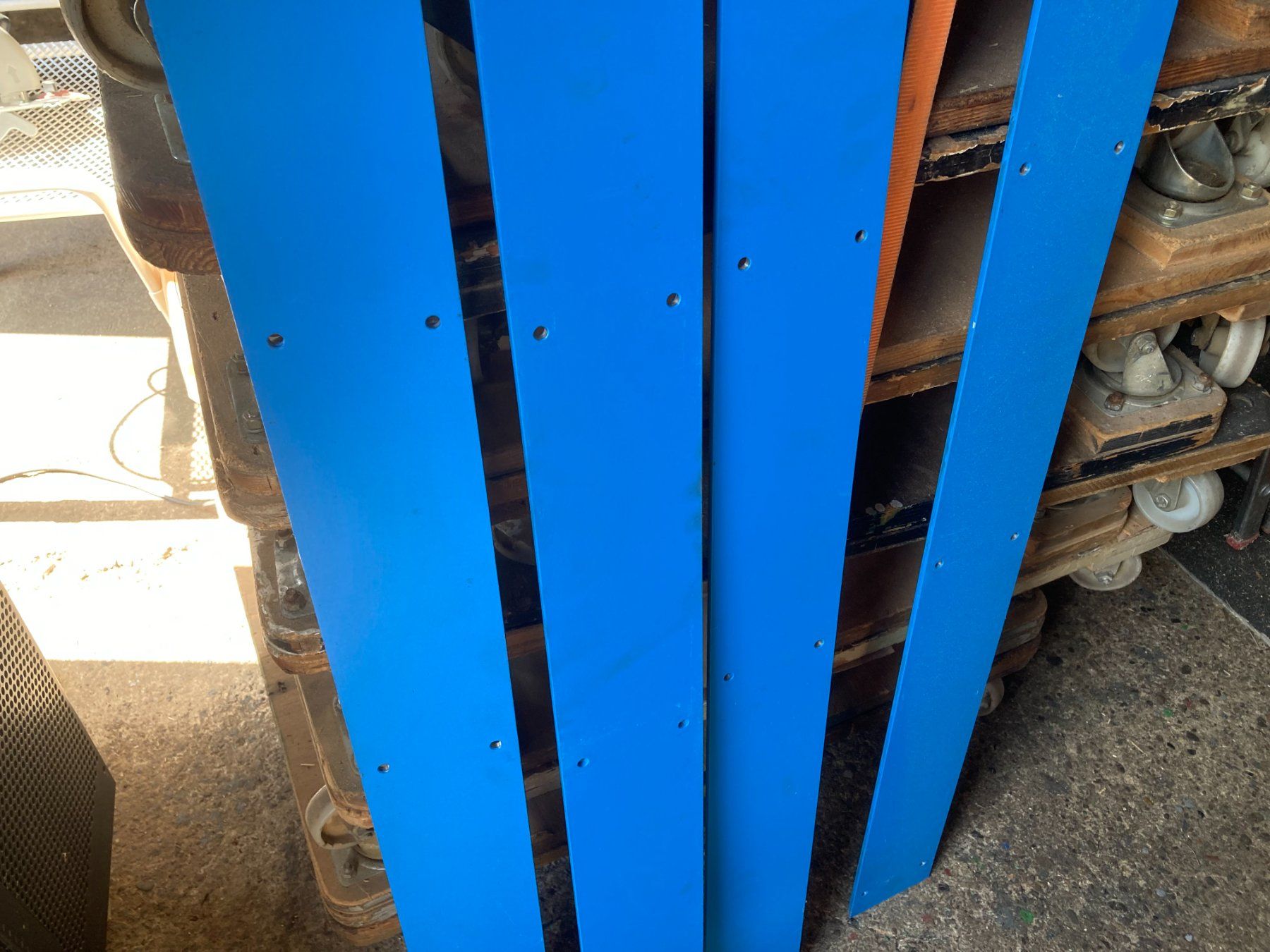 Piatti di portata: Stahlplatten blau – Usato da Marbach LU venduto da Hoheduene 2