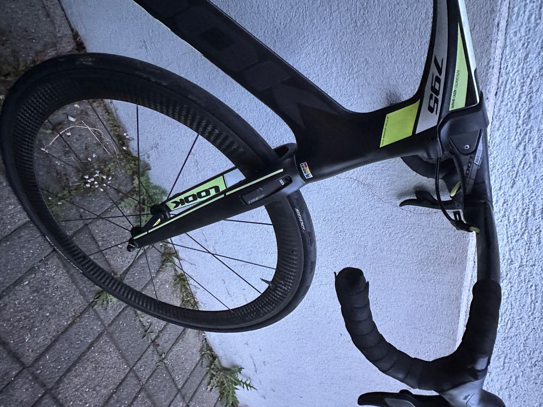 Look Vélos: LOOK 795 AerolightFluo Edition–High-End Carbon–SRAM Red eTap – D'occasion à zürich par Eltons 4