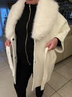 Edle elegante Jacke mit Pelzkragen