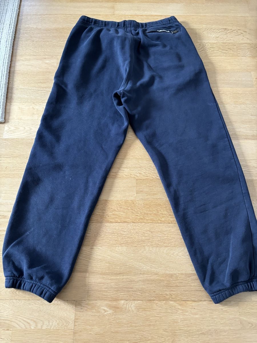 Pantaloni: Jogging dunkelblau Nautica M – Usato da Fribourg venduto da dafral 2