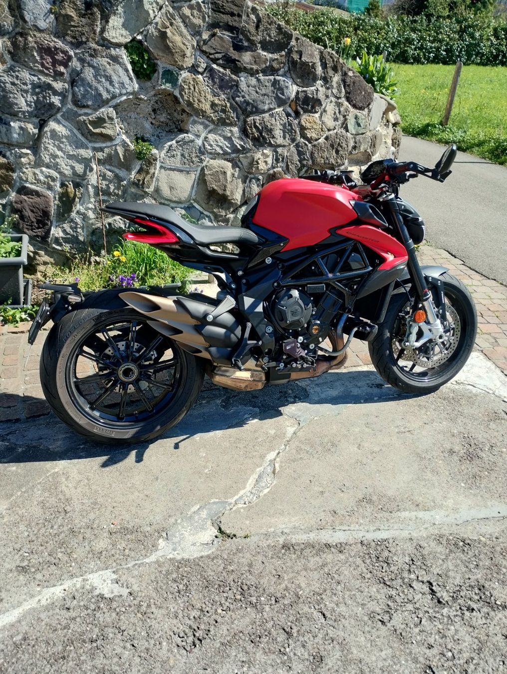 MV Agusta Strasse: MV agusta Dragster – Gebraucht aus Galgenen von mil_7ljt 1