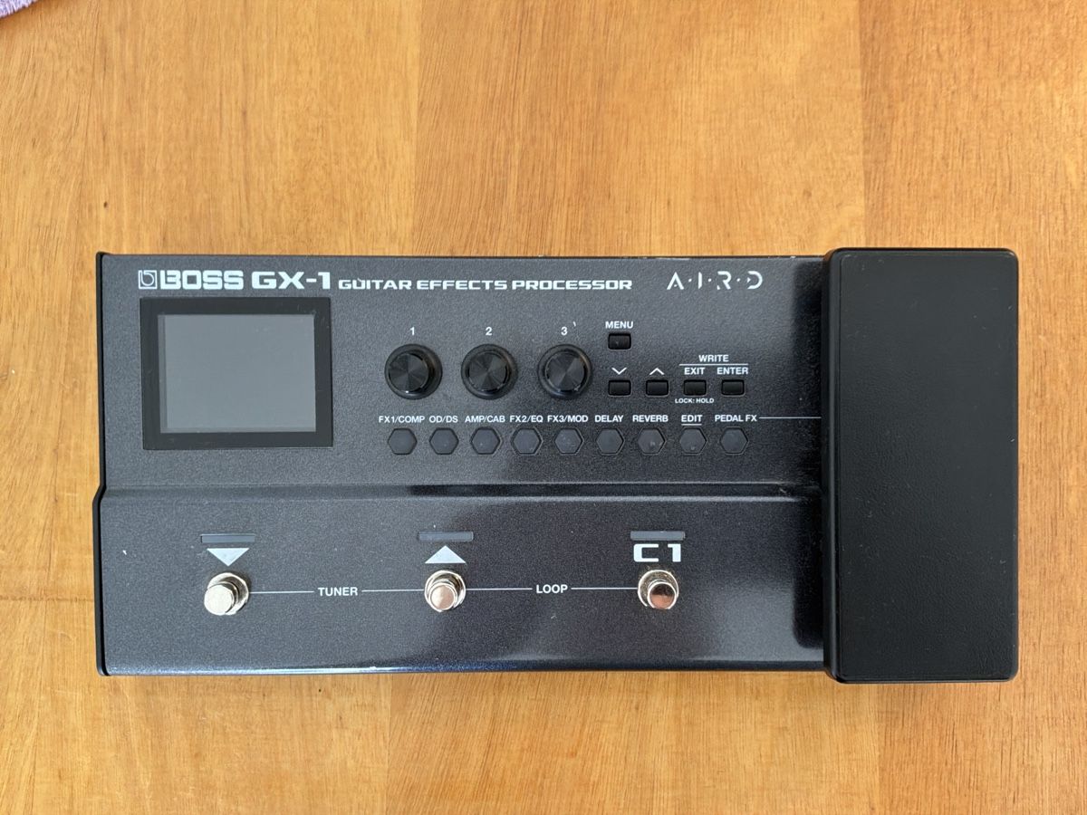 Boss Musikinstrumente: BOSS GX-1 Guitar Effects Processor – Gebraucht aus Zürich von Thymian82